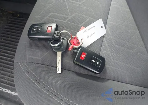 2017 Toyota Tacoma Trd Sport z USA, uszkodzony, nr VIN 3TMCZ5AN4HM070751